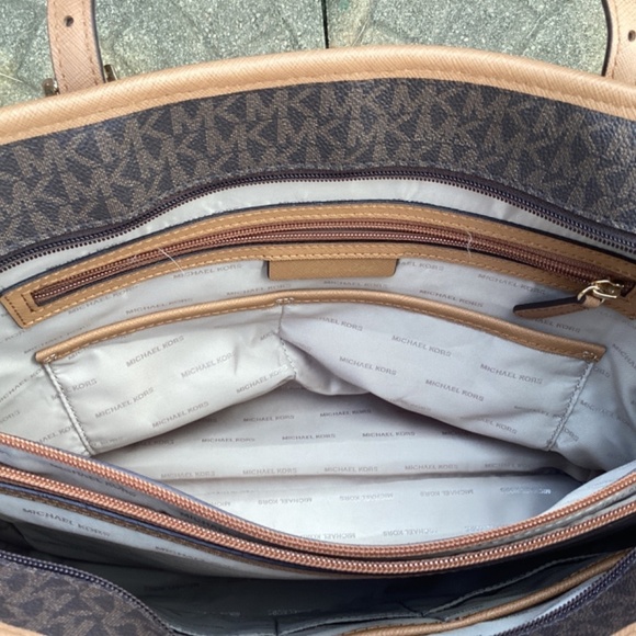 Michael Kors Jet Set Monogram Coated Canvas Brown Double Handle Large Tote Bag - Picture 9 of 9
